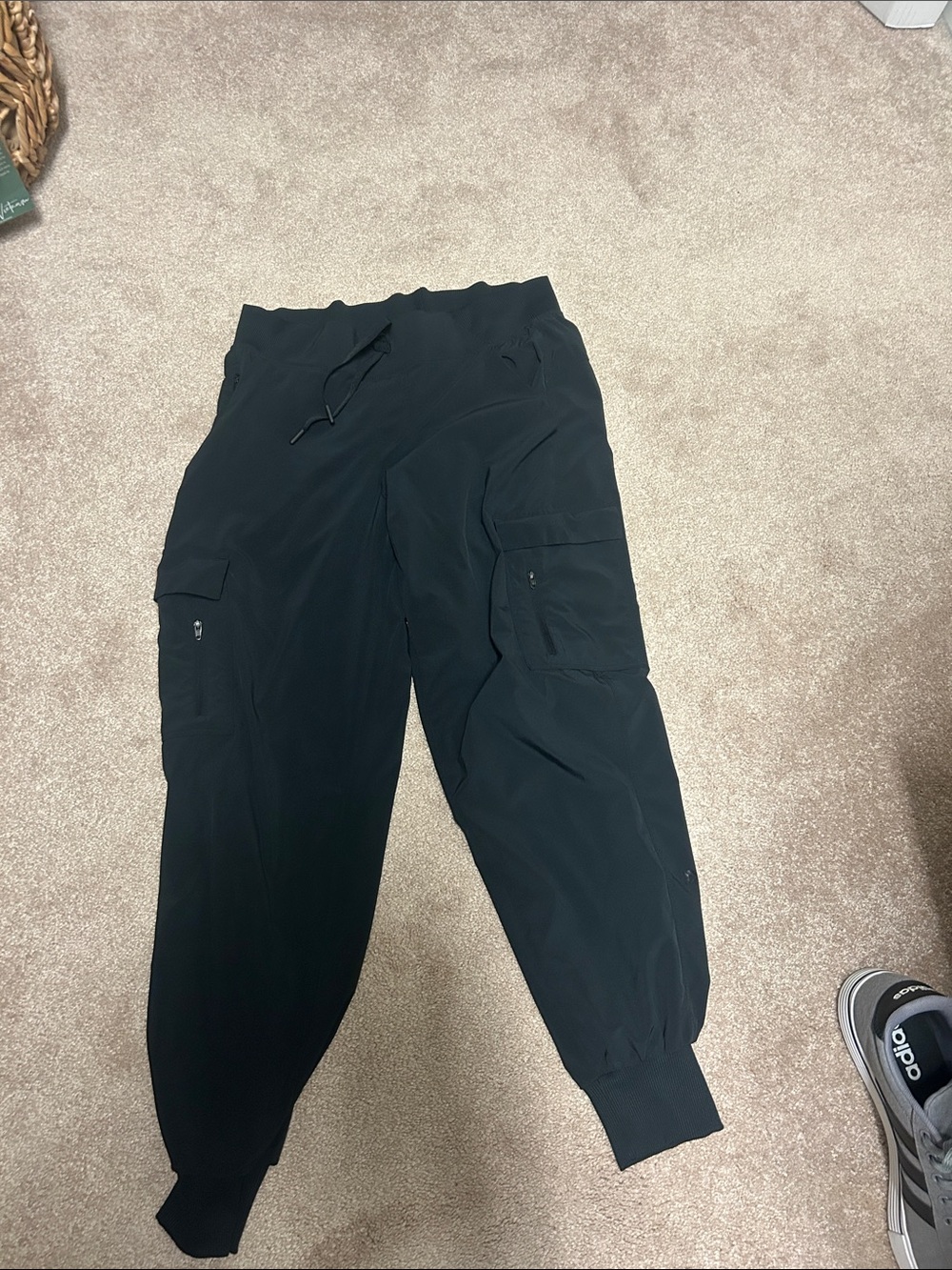 Women’s Black Cargo Jogger Pants - Comfortable Activewear